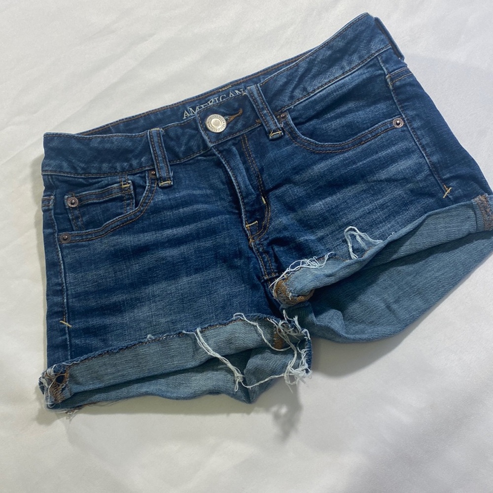 American Eagle woman’s Shortie jean shorts size 2
